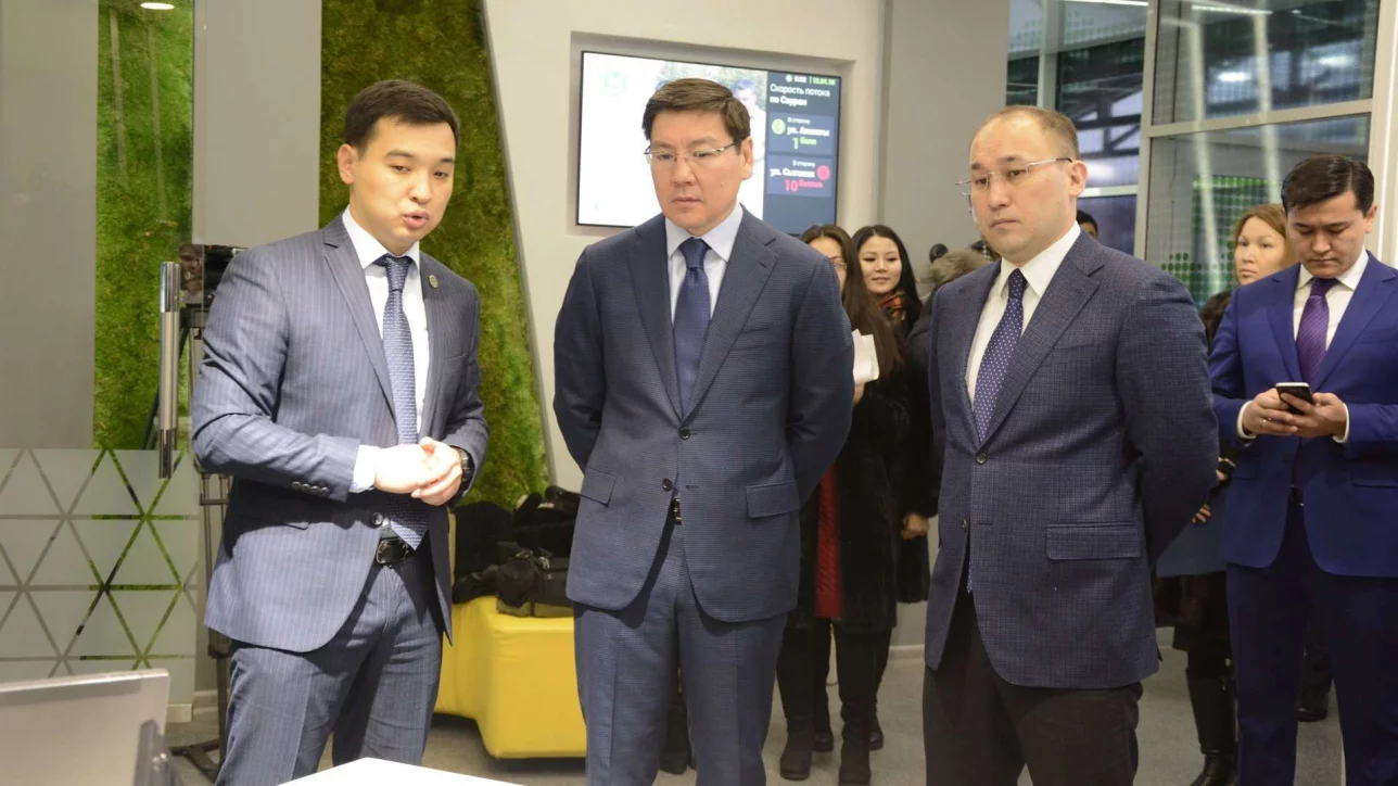 Изображение 3 для Представитель «Ұлт тағдыры» получил удостоверение кандидата в лидеры