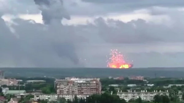 Изображение 3 для Почему у национального символа нет головы?