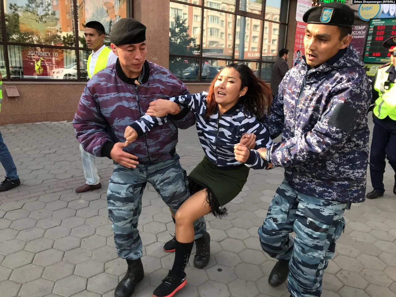 Изображение 6 для Навальный номинирован на премию Сахарова