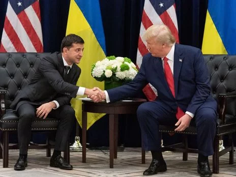 Изображение 3 для В чем отличие демократии от популизма?