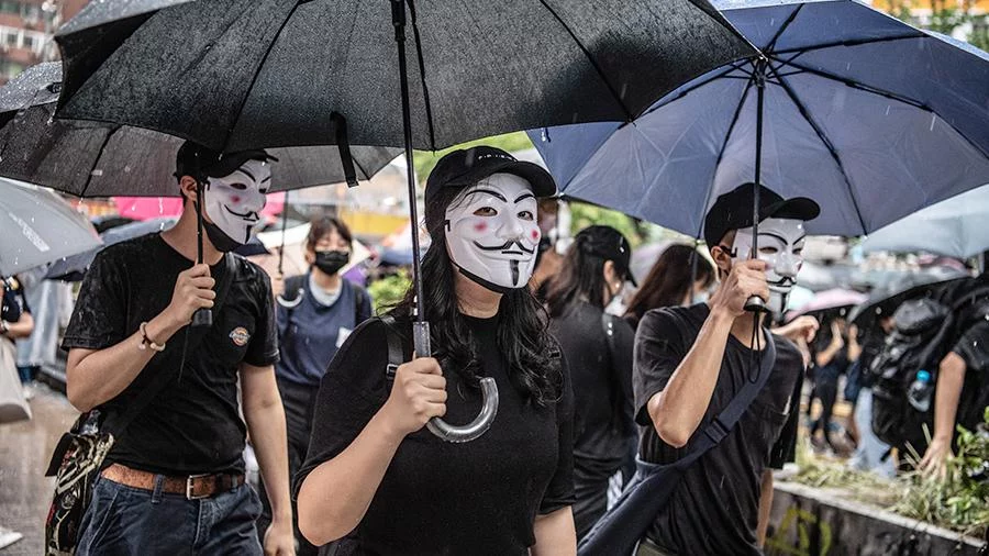 Изображение 2 для Высокий суд Гонконга сегодня отменил распоряжение городской администрации о запрете ношения масок участниками массовых протестов