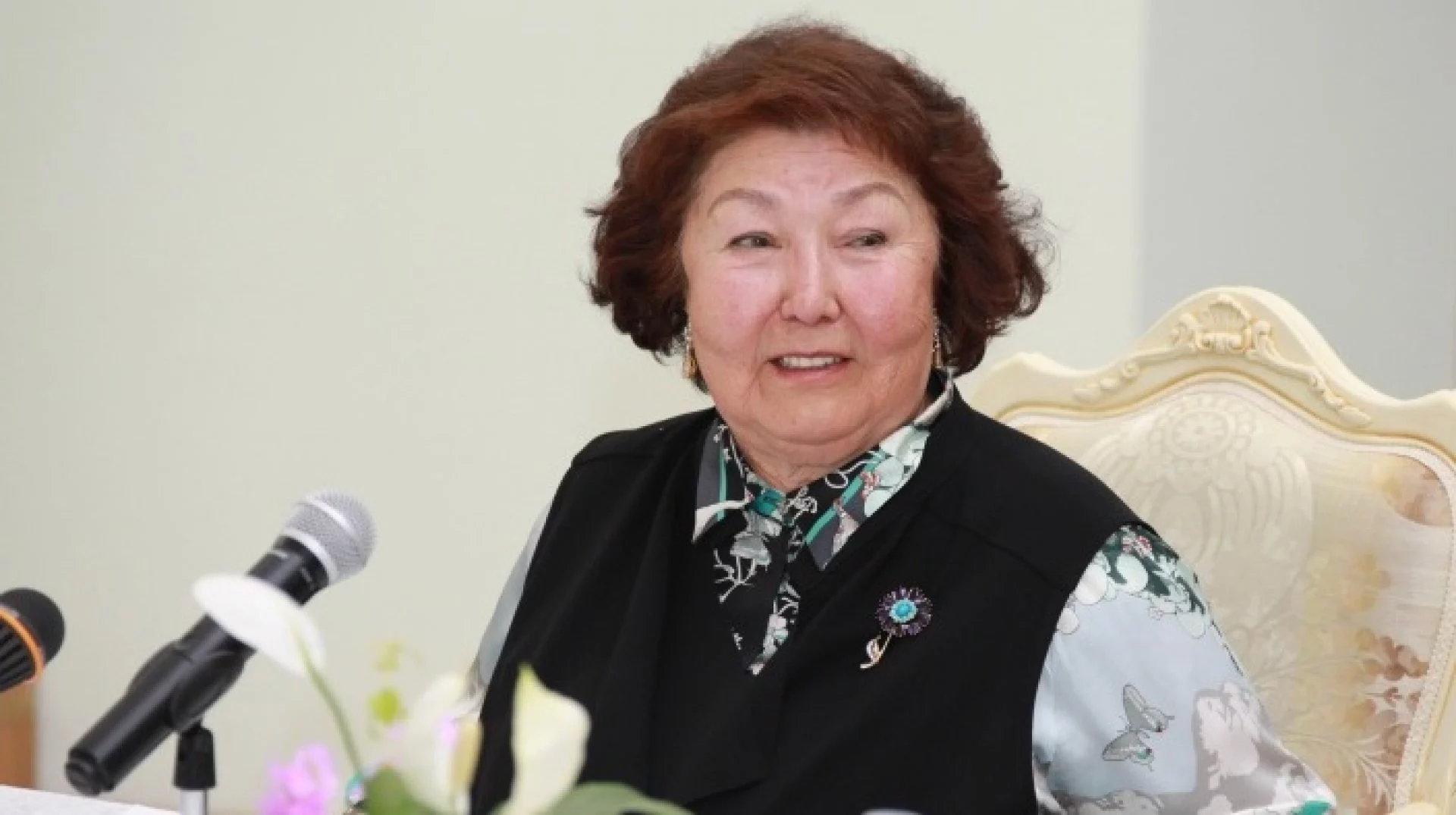 Изображение 3 для Четверым из десяти казахстанцев отказывают в визе США