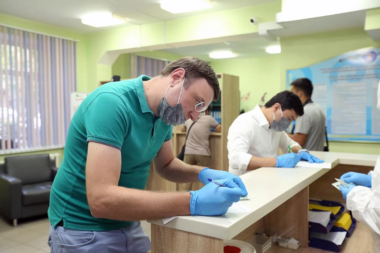 Изображение 8 для В Казахстане будут лечить коронавирус плазмой выздоровевших людей