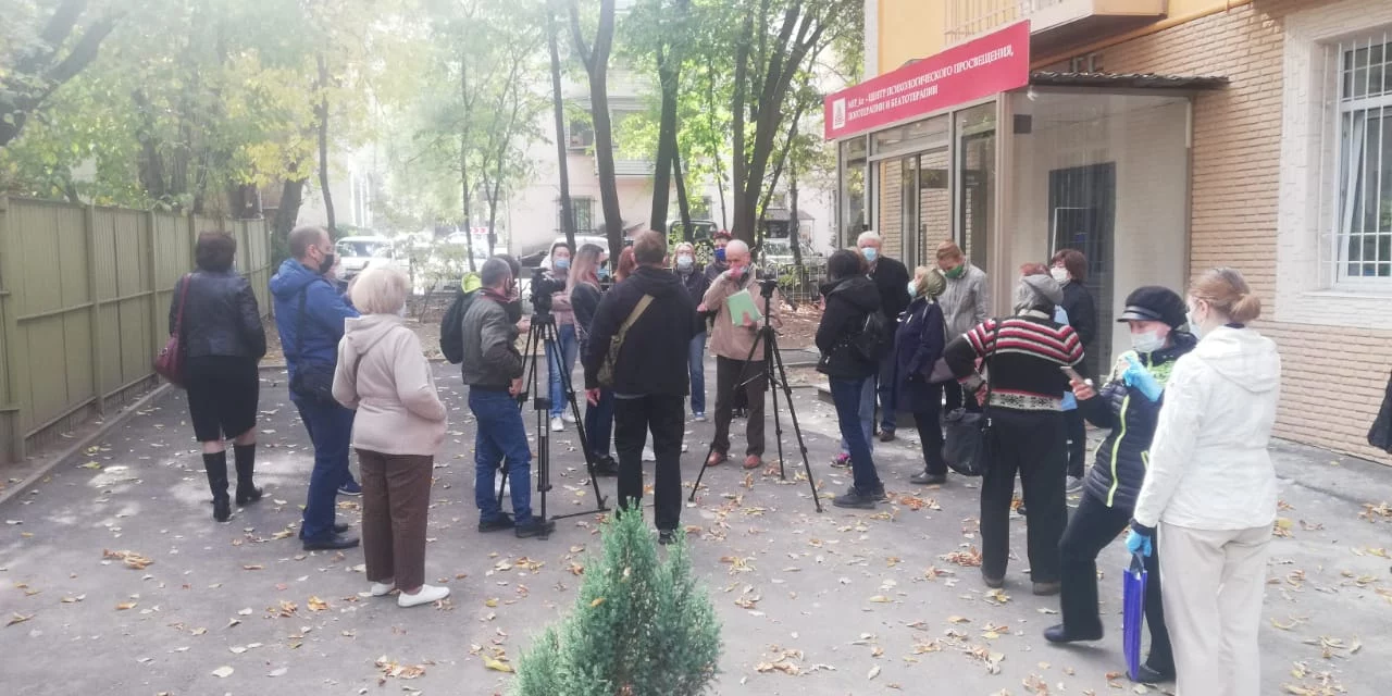 Изображение 9 для Пенсионеры Алматы пожаловались на рейдерский захват домов