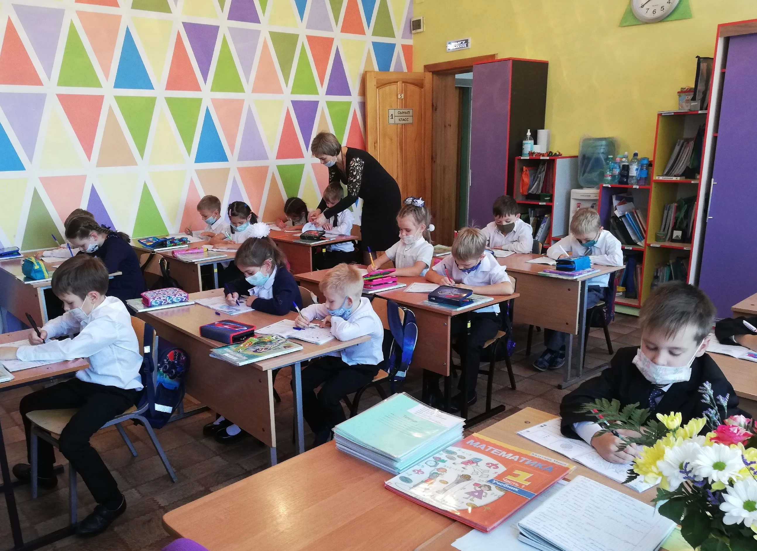 Изображение 15 для Казахстан может остаться без преподавателей