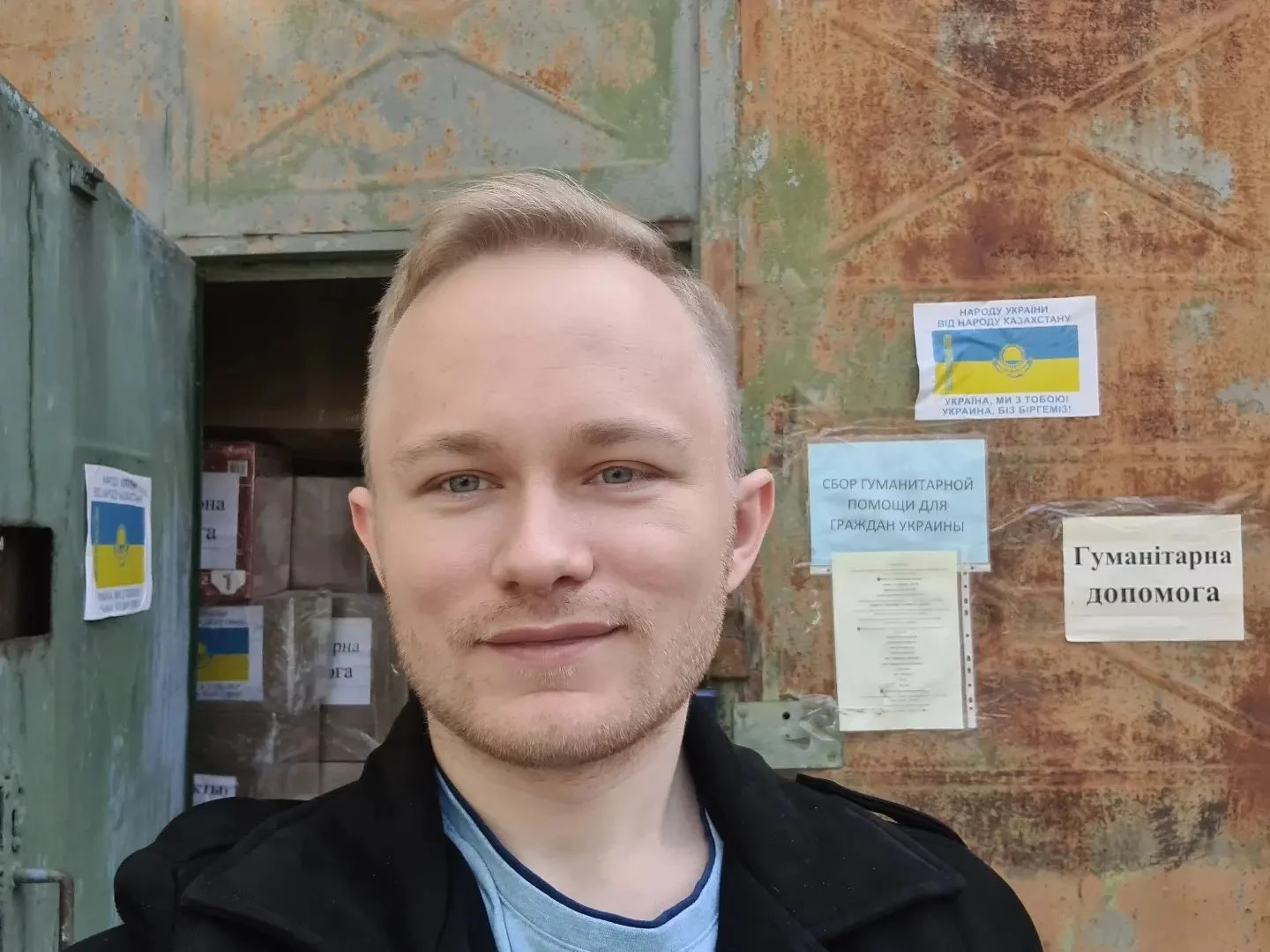 Изображение 2 для В Алматы открылся бесплатный клуб разговорного казахского языка «Бiз казактармыз!». За короткое время он набрал 300 сотни желающих заговорить на государственном языке. Его «отцом»-основателем стал алматинец Алексей Скалозубов.
