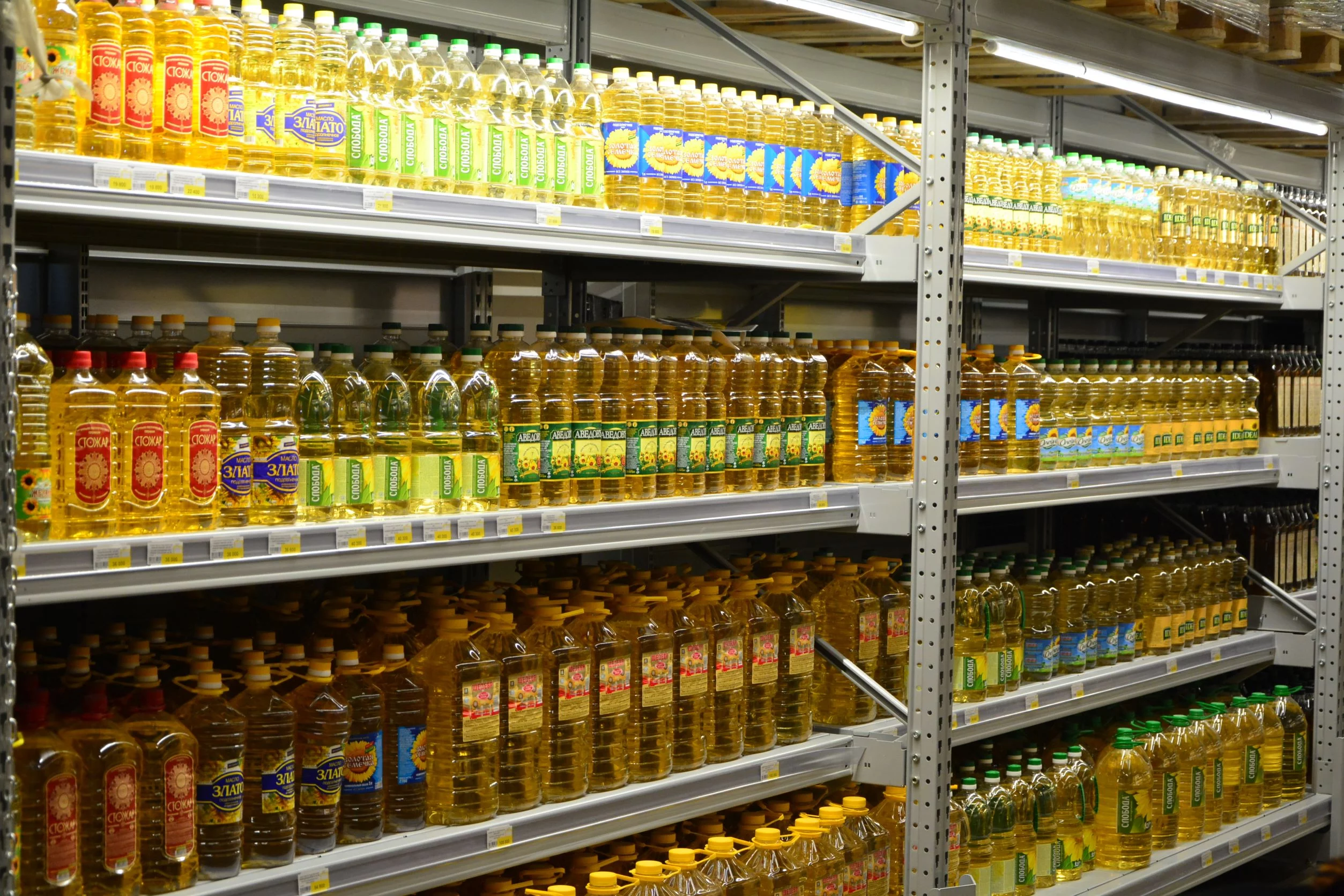 Изображение 6 для Александр Муравьев, коммерческий директор Magnum Cash&Carry ответил на вопросы exclusive.kz о том, ждет ли нас товарный голод, как их поставщики реагируют на санкционные ограничения и как торговая сеть пытается контролировать цены, занимая 8 процентов доли на рынке продуктов питания.