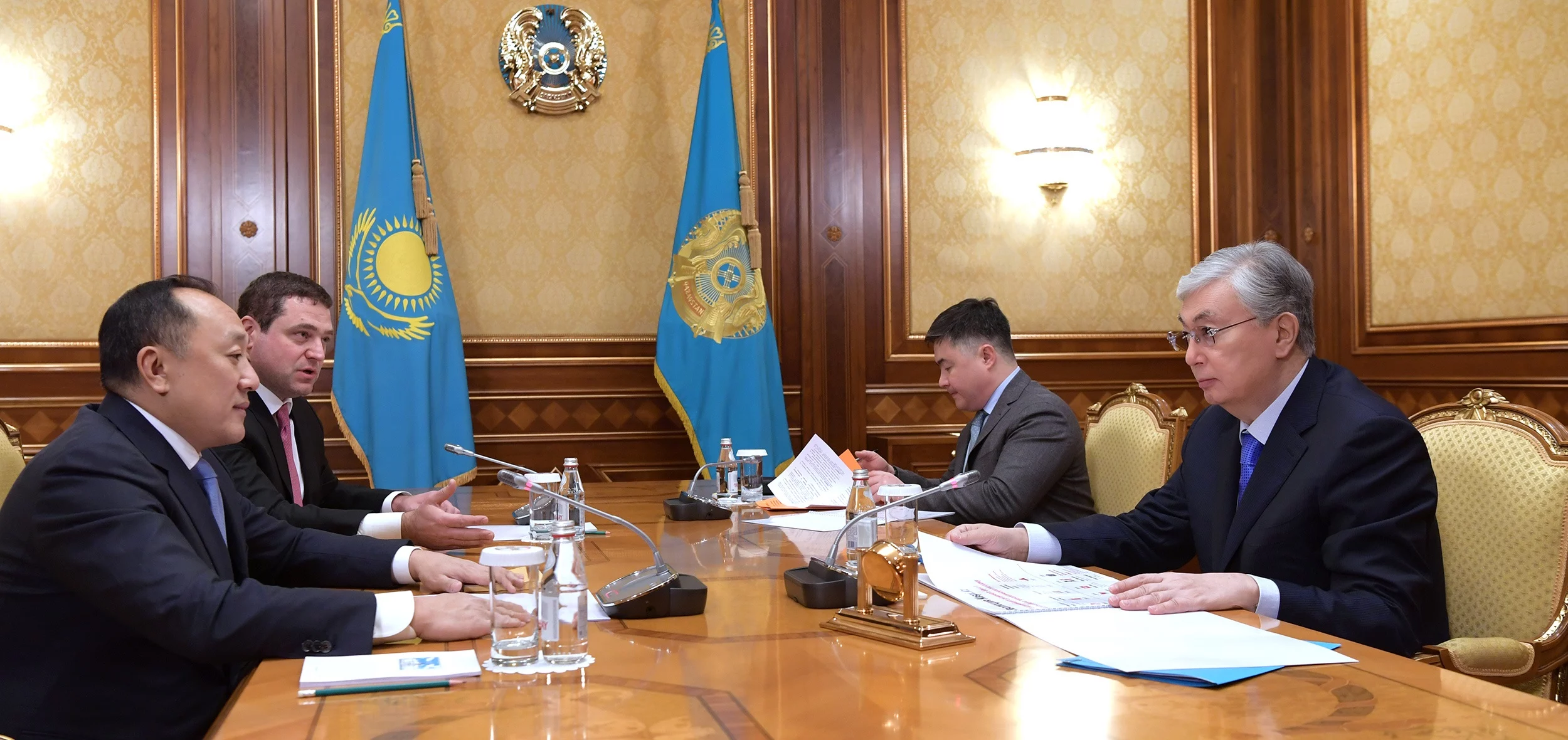 Изображение 1 для На встрече с руководителями Kaspi.kz Глава государства заслушал информацию о текущей деятельности