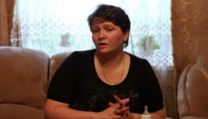 Изображение 1 для Мама Влада Челаха Светлана Ващенко: «Они слух пускают, что он хочет покончить жизнь самоубийством, специально хотят его убрать и подготавливают почву»